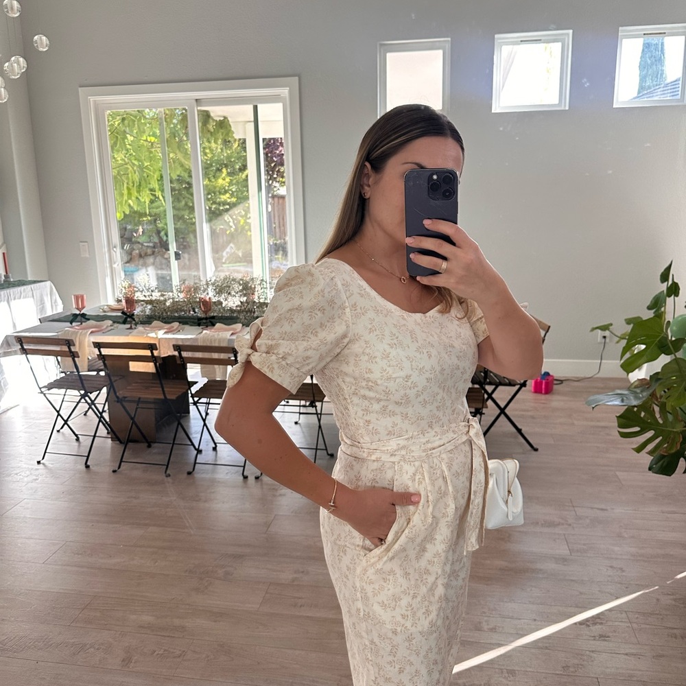 Elegant Cream Jumpsuit - Picture 4 of 8